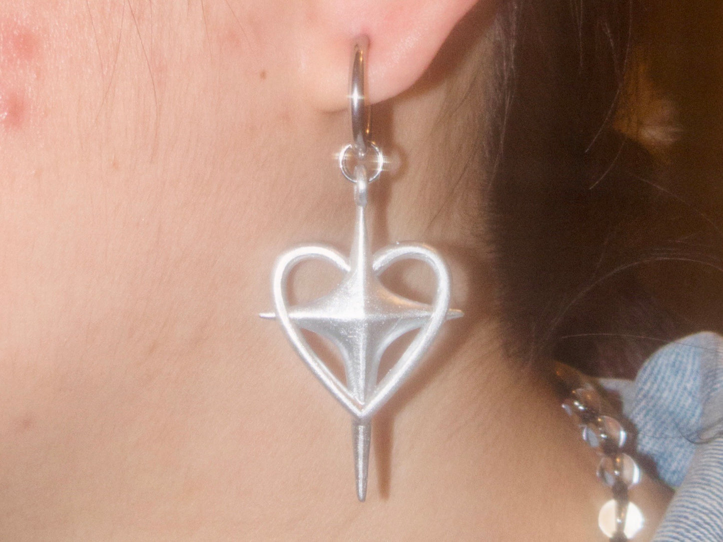 ⟡.· shining heart (earring/earclip)