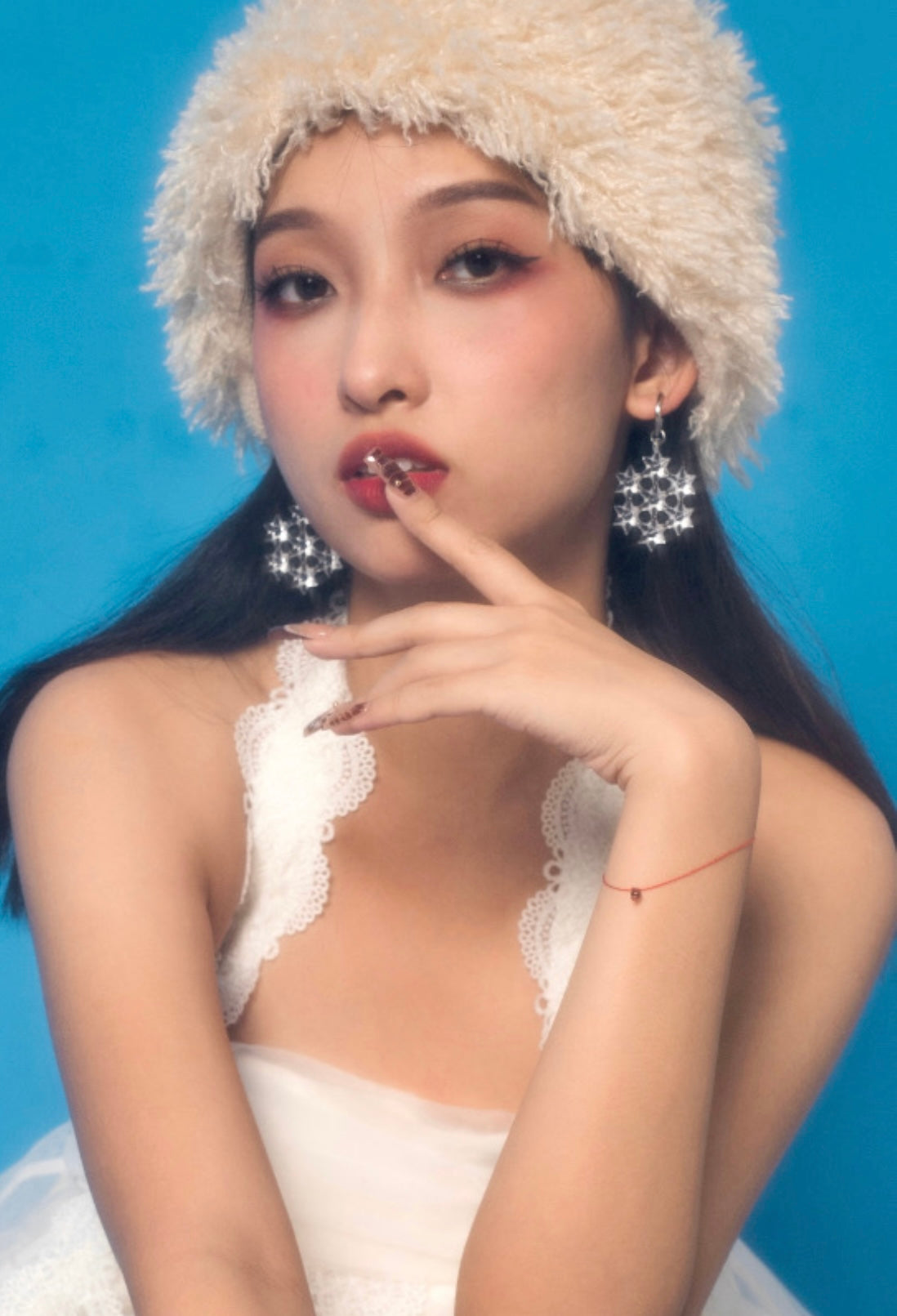 ⟡.· winter is coming (earring)